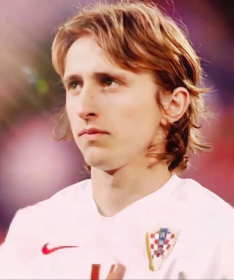 [NBA]邓恩篮下推翻东契奇 双方球员爆发冲突