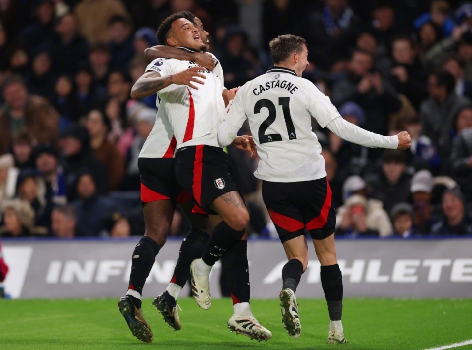 [中超]李帅横传助攻 王燊超凌空轰出世界波