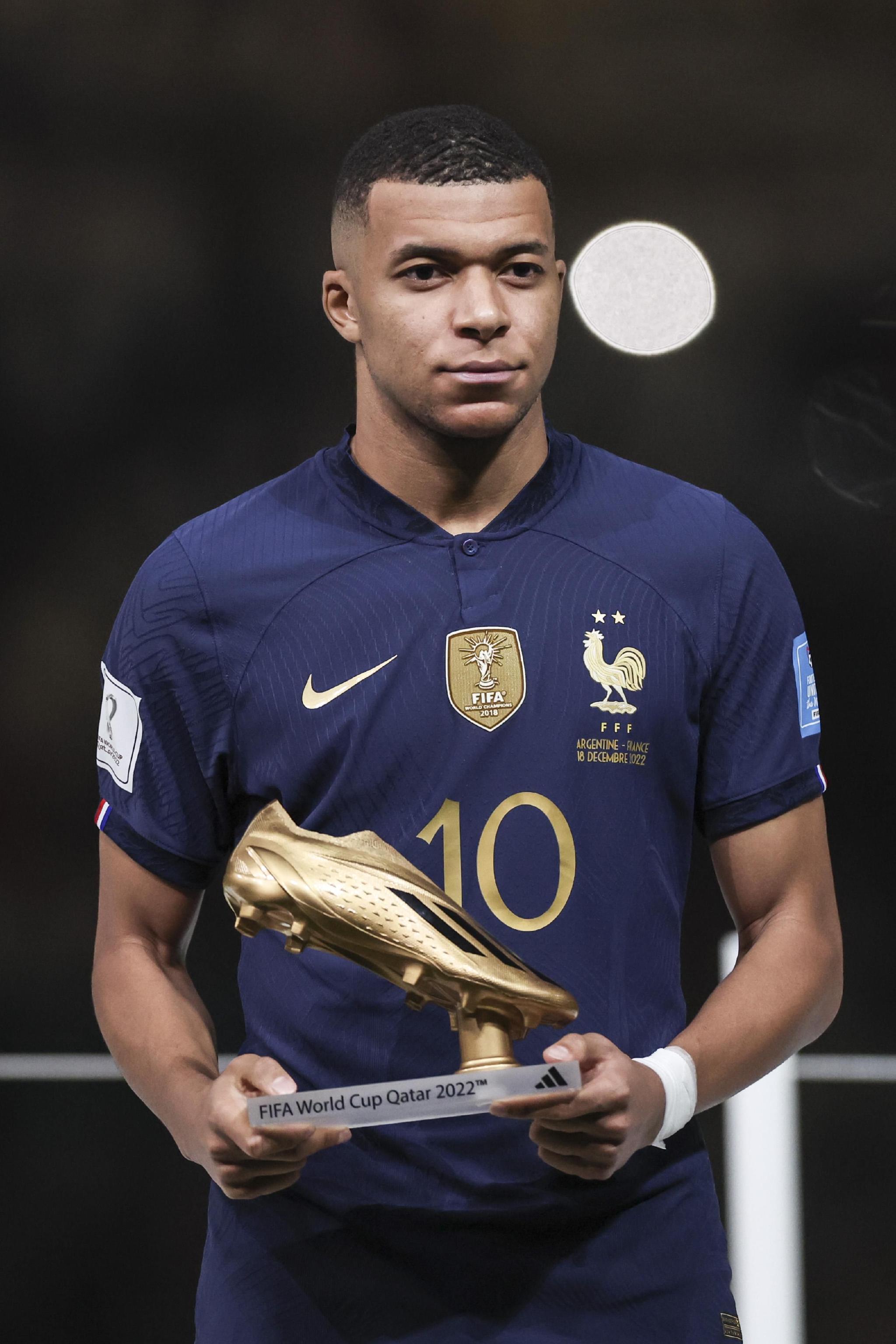 可爱白丝垃圾桶兔《蔚蓝档案》霞泽美游1／7手办开订