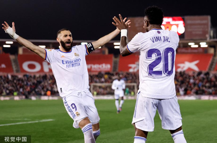 美媒支招湖人交易29+8球星，里夫斯成主要筹码，还送三将+首轮？